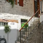 Salvezani * Split