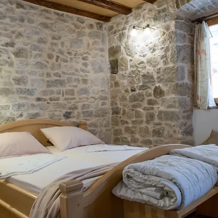 萨乌扎尼公寓酒店 * 斯普利特