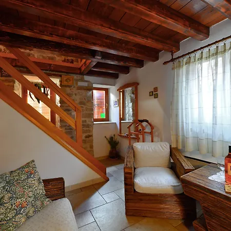 萨乌扎尼公寓酒店