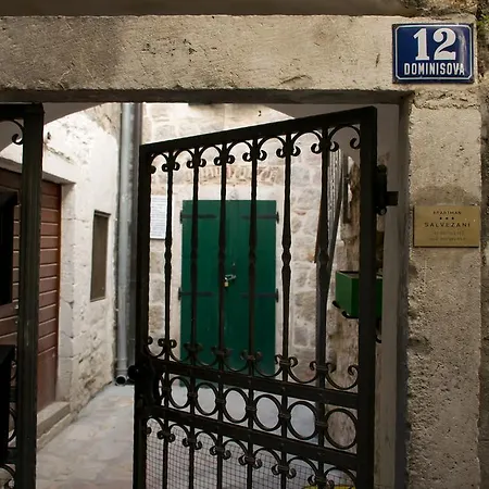Apartment Salvezani *