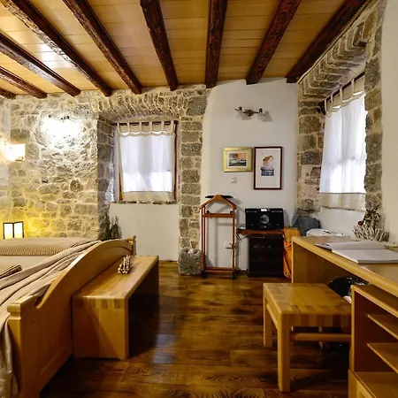 Salvezani Apartment